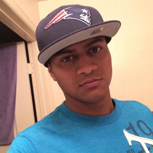 Meet your Posher, Alexi - Picture 1 of 1